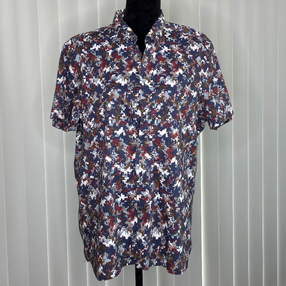 Perry Ellis Men's Red and Blue Short Sleeve Shirt